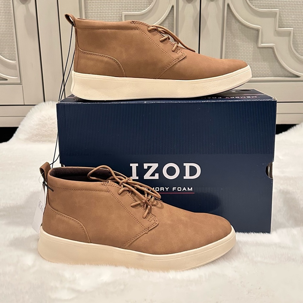 IZOD Men's Chukka Boot - Picture 3 of 16